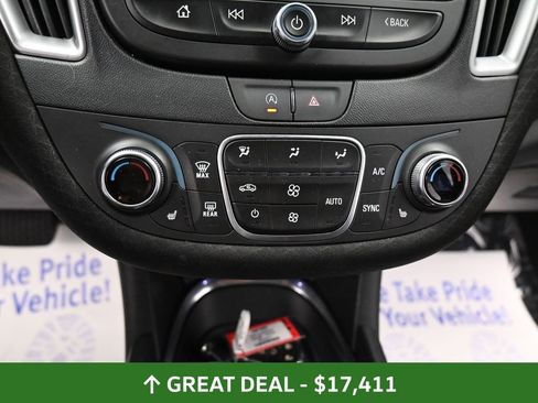 Used 2024 Chevrolet Malibu LT image 40