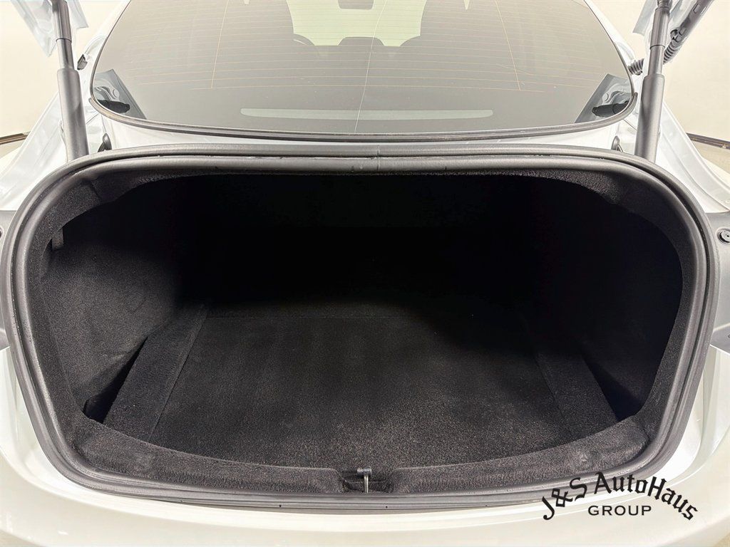 Used 2024 Tesla Model 3 Long Range RWD image 33
