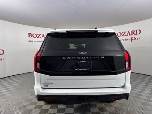 New 2025 Ford Expedition Active image 6