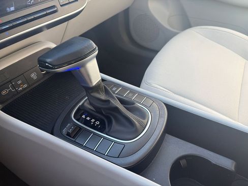 Used 2025 Hyundai Kona SEL image 38