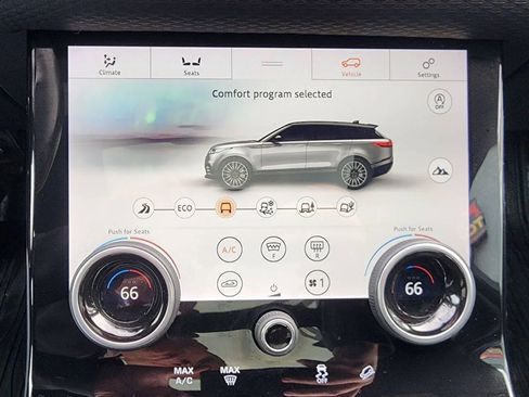 Used 2020 Land Rover Range Rover Velar R-Dynamic S AWD/4WD image 25