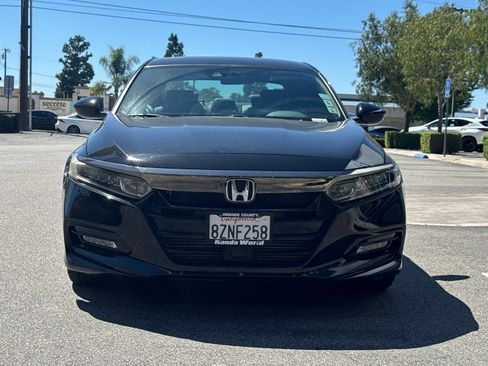 Used 2018 Honda Accord Sport image 3