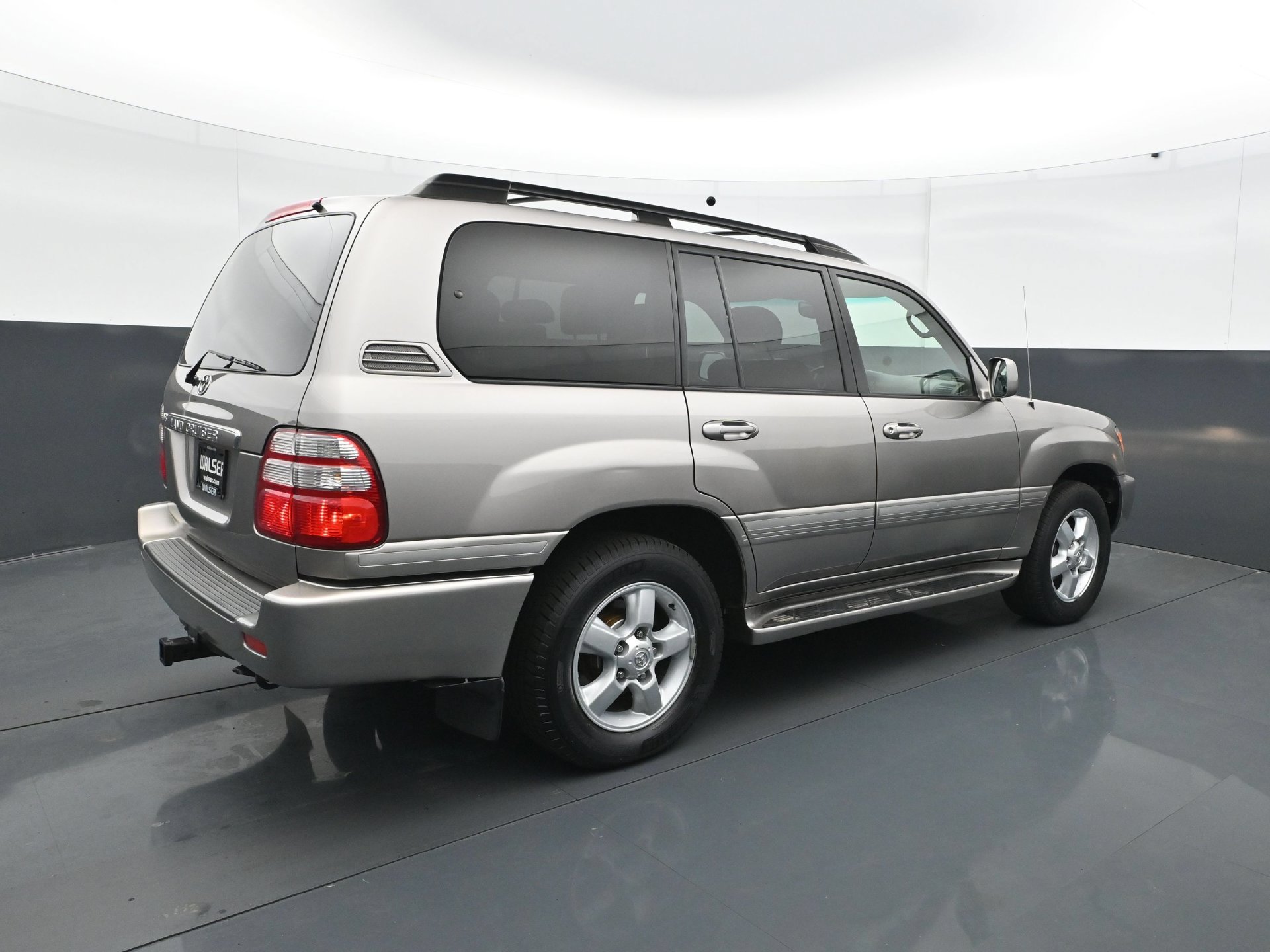 Used 2005 Toyota Land Cruiser AWD/4WD image 7