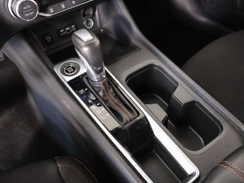 Used 2025 Nissan Sentra SR image 7