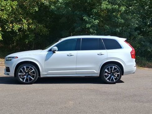 Used 2021 Volvo XC90 T6 Momentum w/ Advanced Package AWD/4WD image 2