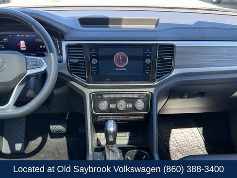 Used 2023 Volkswagen Atlas SEL AWD/4WD image 16