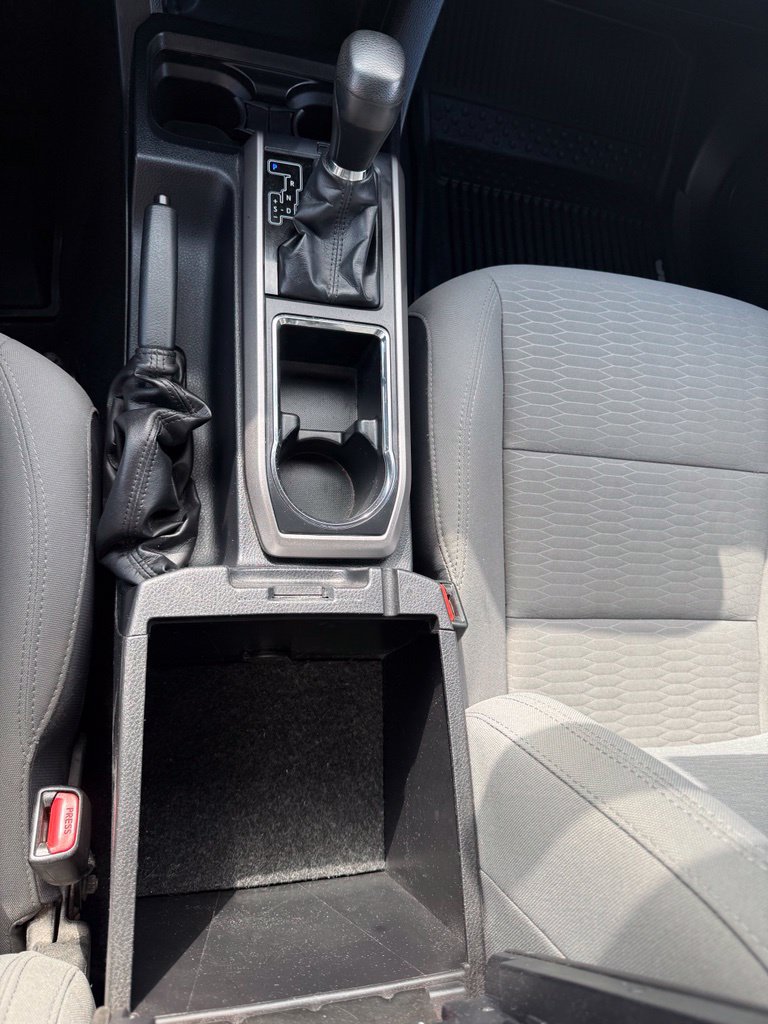 Used 2018 Toyota Tacoma SR5 AWD/4WD image 22