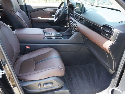 Used 2023 Honda Pilot Elite image 14
