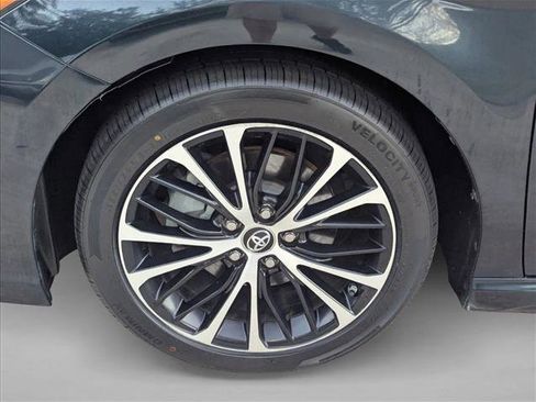 Used 2018 Toyota Camry SE image 21