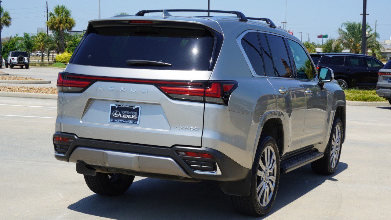 Used 2022 Lexus LX 600 4WD w/ Accessory Package (Z1) image 6