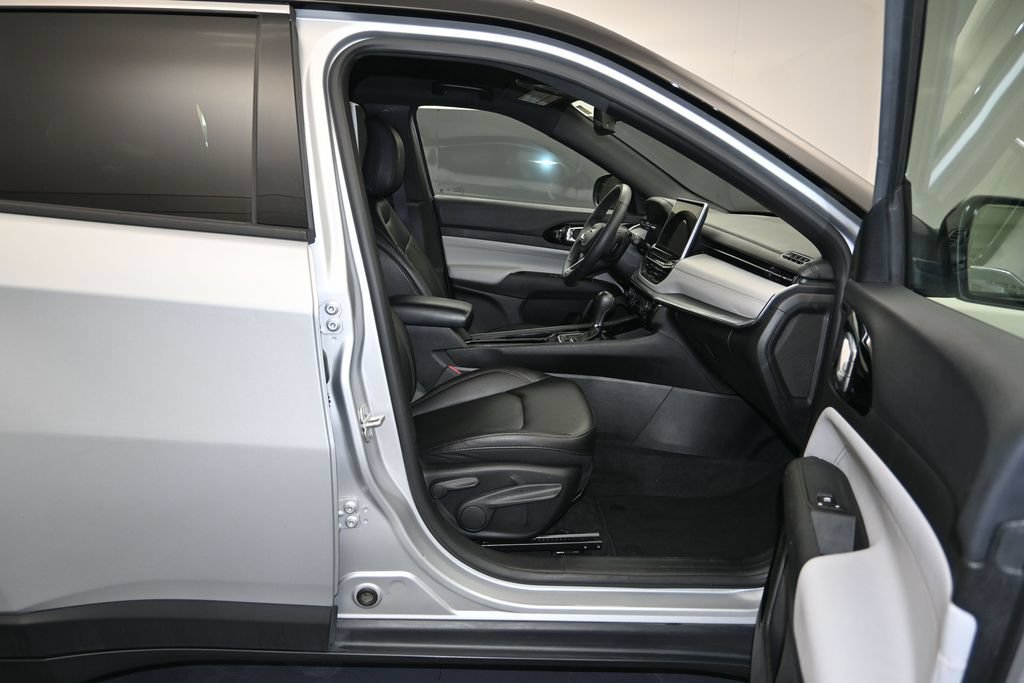 Used 2024 Jeep Compass Limited AWD/4WD image 26
