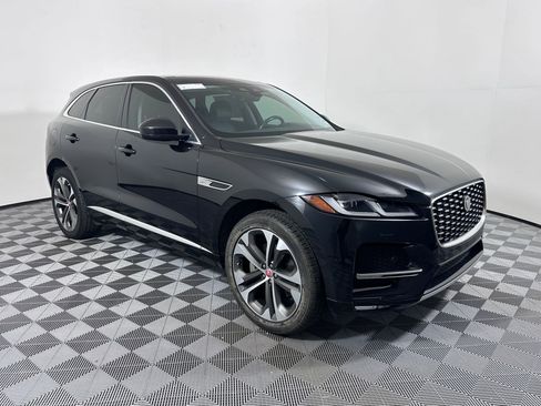 Used 2023 Jaguar F-PACE S image 6