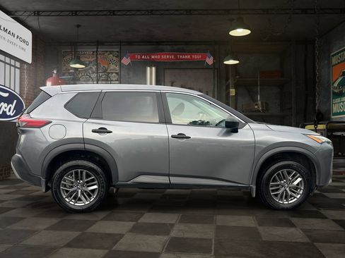 Used 2023 Nissan Rogue S AWD/4WD image 7