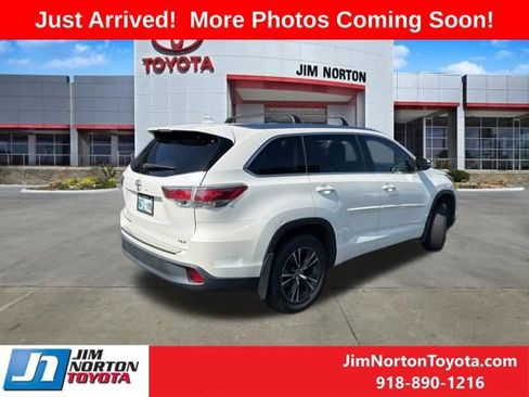Used 2016 Toyota Highlander XLE FWD image 7