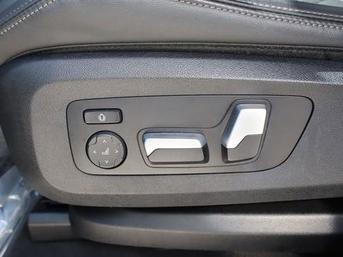 Used 2023 BMW X5 sDrive40i w/ Parking Assistance Package image 11