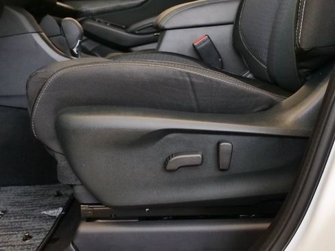 Used 2023 Subaru Ascent Premium w/ Convenience Package image 11