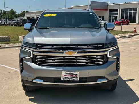 Used 2023 Chevrolet Suburban Premier AWD/4WD image 8