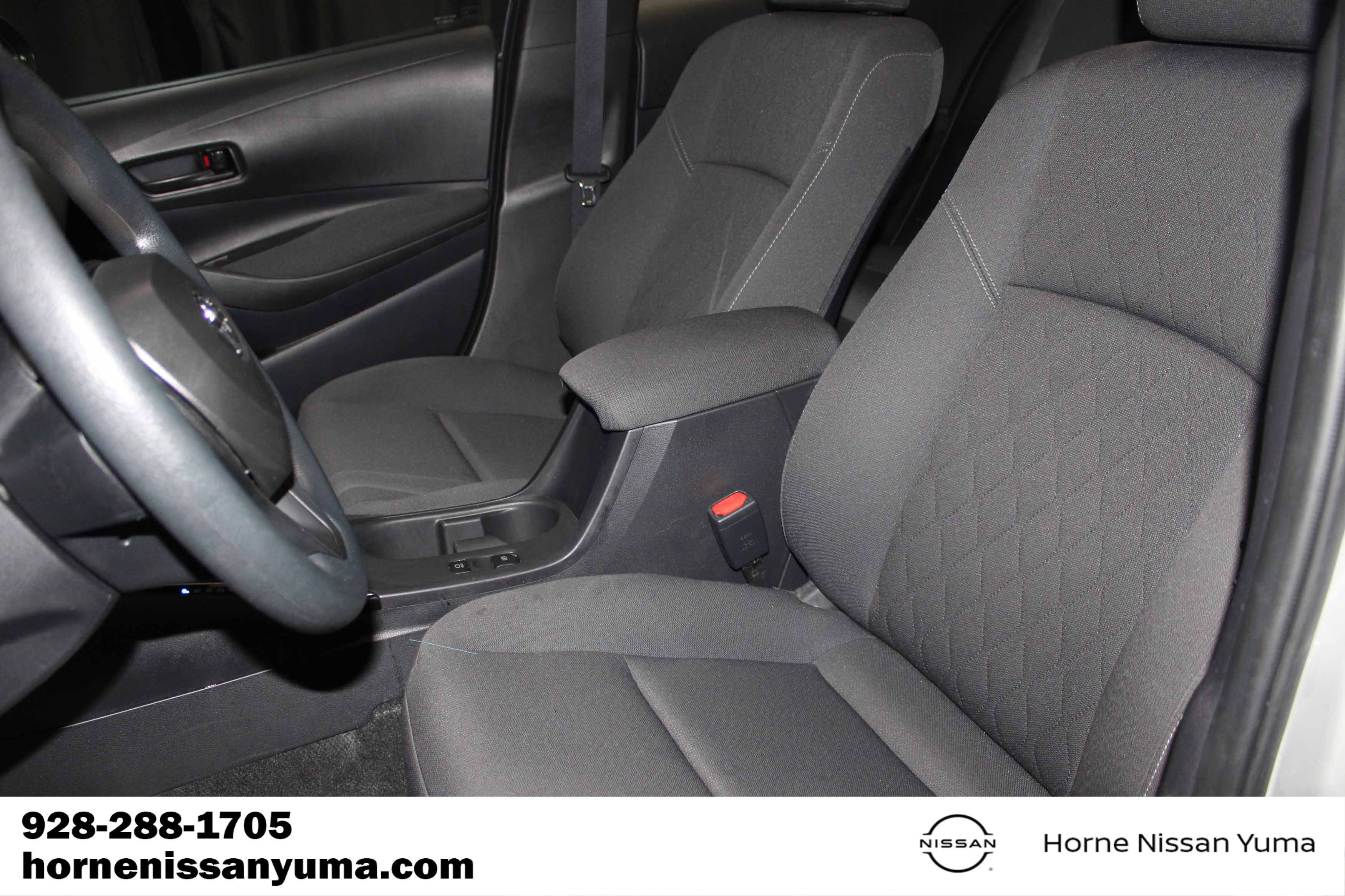 Used 2025 Toyota Corolla LE FWD image 4