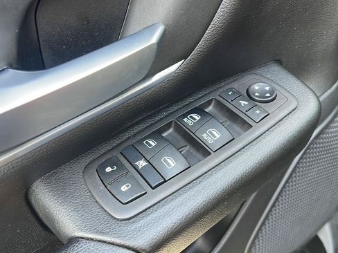 Used 2023 RAM 1500 Big Horn AWD/4WD image 16