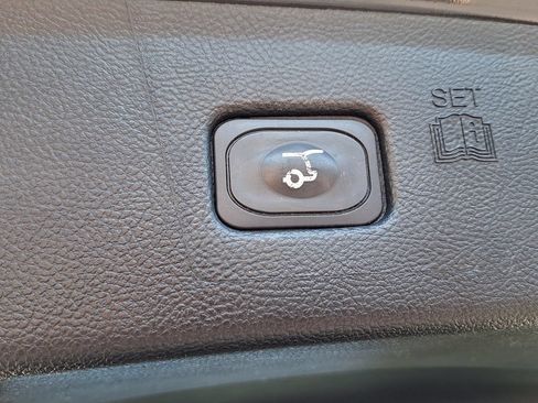 Used 2021 Ford Edge ST AWD/4WD image 28