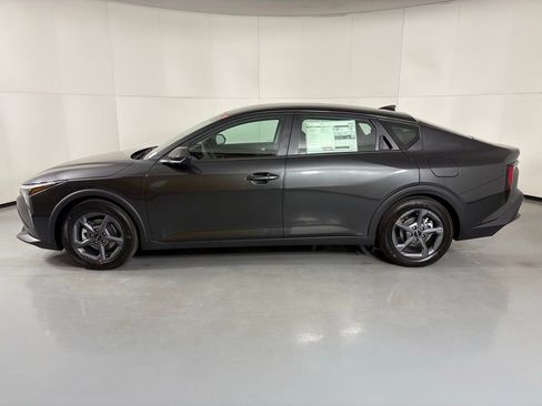 New 2026 Kia K4 FWD image 5