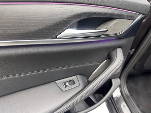 Used 2022 BMW 530i w/ Premium Package image 38