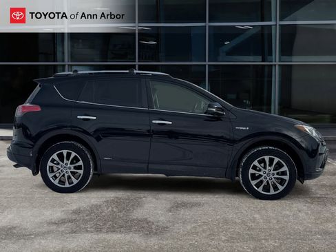 Used 2016 Toyota RAV4 Limited image 13