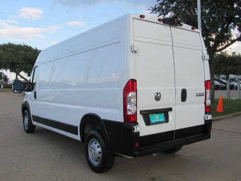 Used 2023 RAM ProMaster 2500 image 14