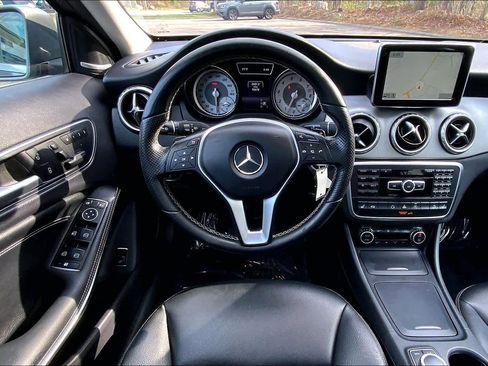 Used 2015 Mercedes-Benz GLA 250 4MATIC image 5