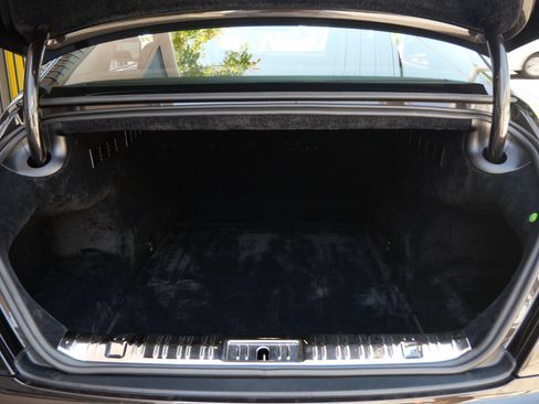 Certified 2015 Rolls-Royce Wraith RWD image 28