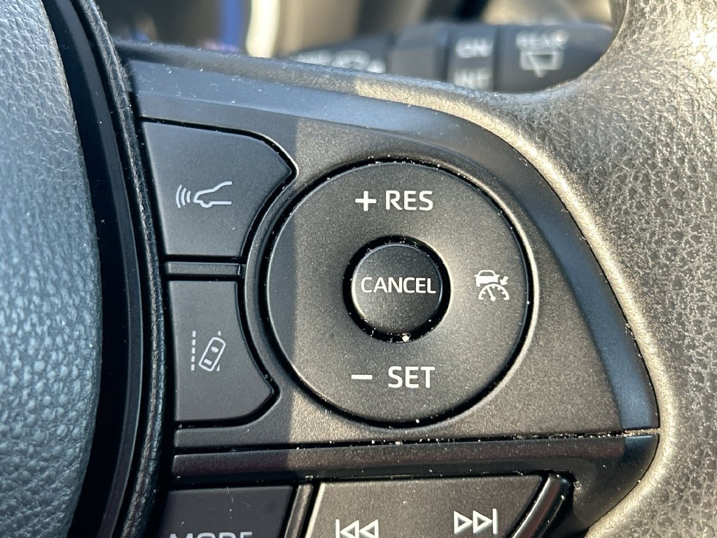 Certified 2024 Toyota RAV4 XLE AWD/4WD image 18