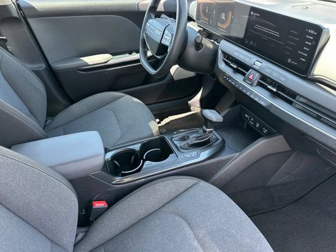 Used 2025 Kia K4 FWD image 19