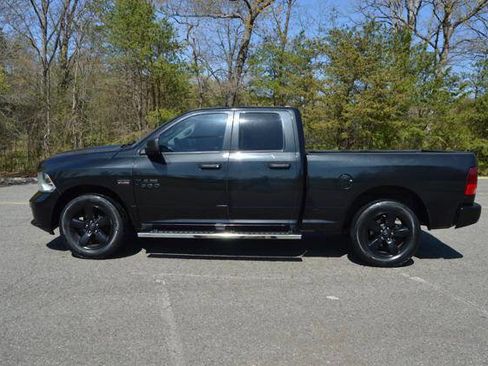 Used 2015 RAM 1500 Express w/ Black Ram 1500 Express Group AWD/4WD image 5