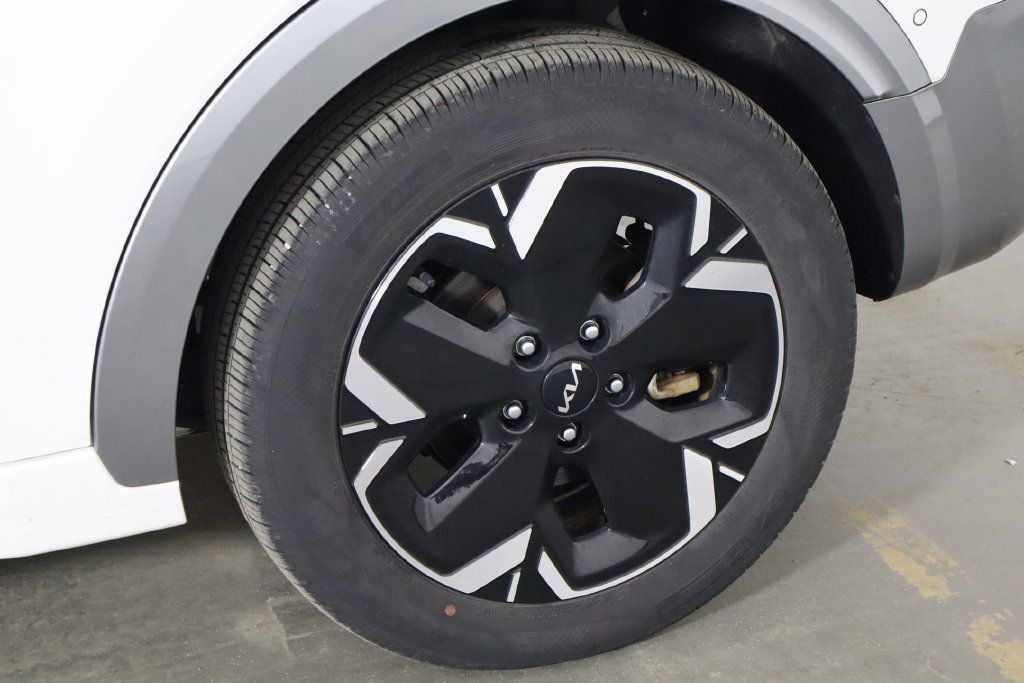 Used 2023 Kia Niro Wave w/ Wave Preserve Package FWD image 44