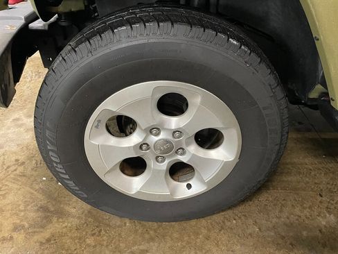 Used 2013 Jeep Wrangler Sahara image 19