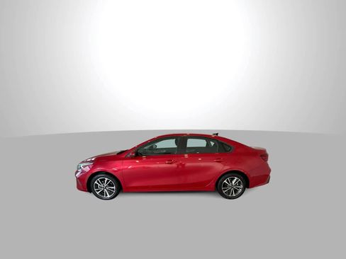 Used 2023 Kia Forte LXS image 5