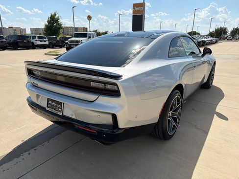 Used 2026 Dodge Charger Scat Pack AWD/4WD image 5