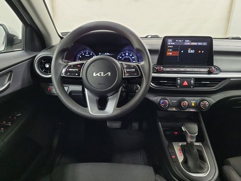 Used 2022 Kia Forte LXS w/ LXS Technology Package FWD image 22