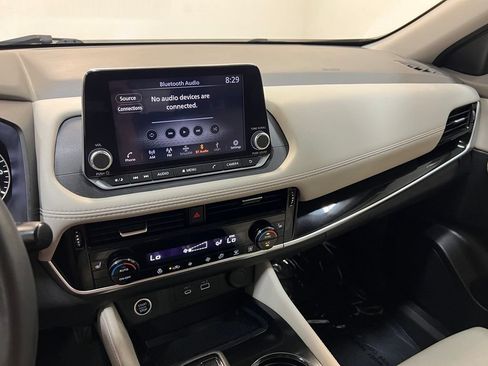 Used 2023 Nissan Rogue SL FWD image 23