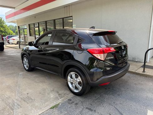 Used 2016 Honda HR-V EX image 10