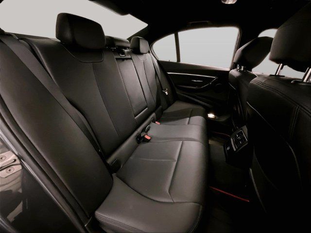 Used 2016 BMW 328i xDrive Sedan AWD/4WD image 27