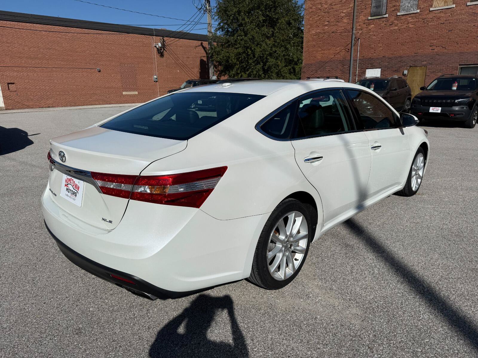 Used 2013 Toyota Avalon FWD image 5