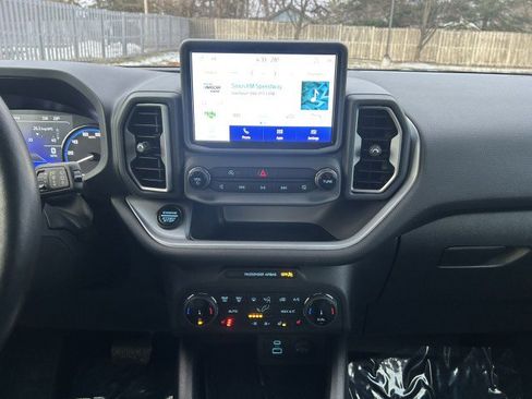 Used 2022 Ford Bronco Sport Outer Banks w/ Tech Package AWD/4WD image 14
