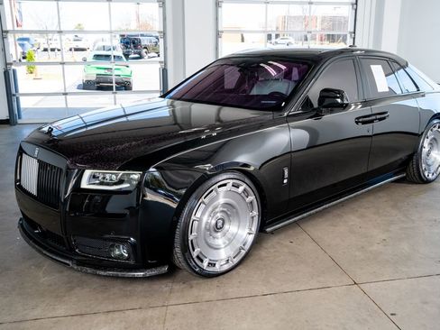 Used 2022 Rolls-Royce Ghost image 12