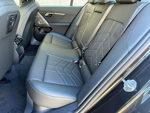 New 2026 BMW 530i w/ Convenience Package RWD image 30