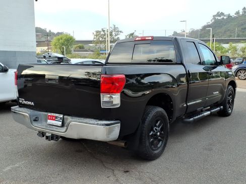 Used 2013 Toyota Tundra 2WD Double Cab w/ Tow Pkg image 4