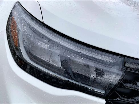 Used 2025 Ford Explorer ST-Line image 26