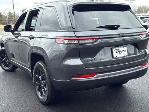 New 2026 Jeep Grand Cherokee Altitude AWD/4WD image 4