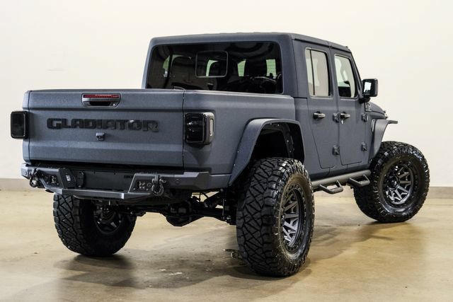 Used 2025 Jeep Gladiator Sport AWD/4WD image 7