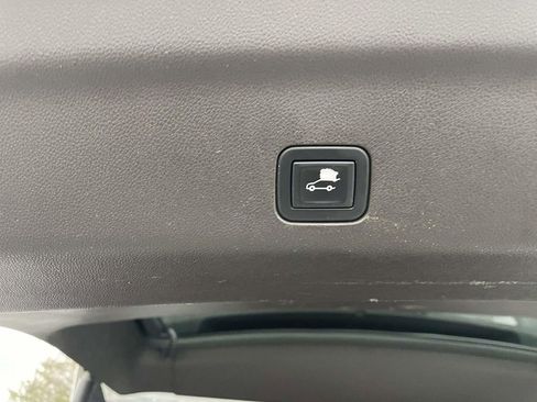 Used 2021 GMC Yukon SLT image 48